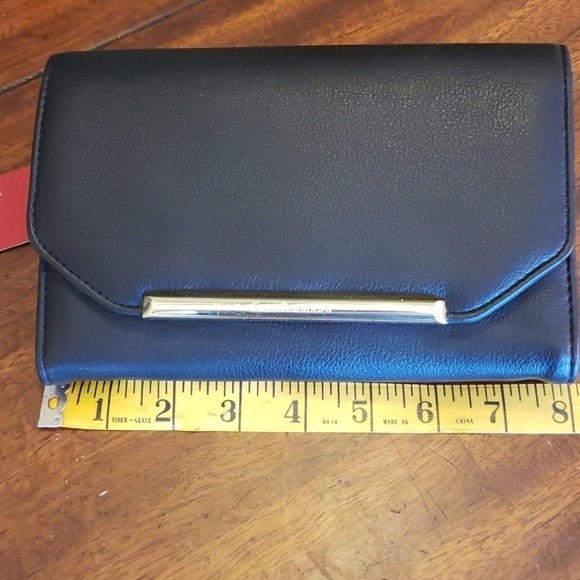 NWT Enzo Angiolini Sleek Matte Black wallet Cross Body Purse Gold Detail - Picture 9 of 10